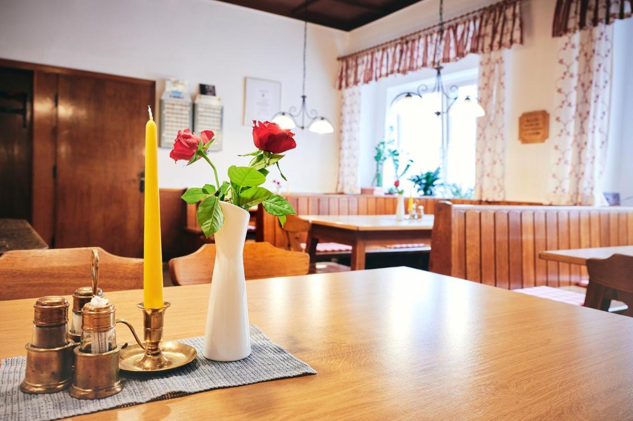 Gasthof Mittendorfer Haag am Hausruck ภายนอก รูปภาพ